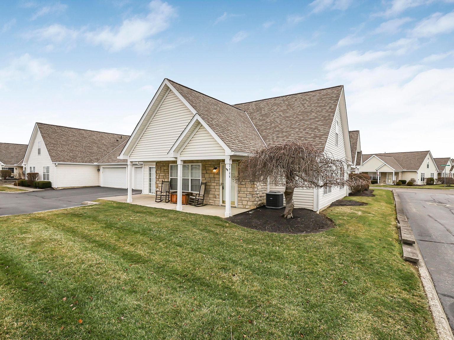 7904 Meadowlark Ln S Reynoldsburg, OH 43068 - Thumbnail 4