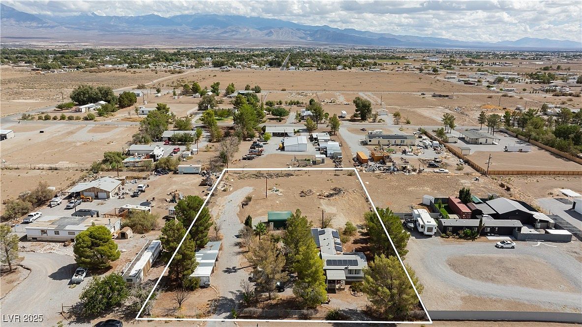 611 S Woodchips Rd Pahrump, NV 89048 - Thumbnail 4