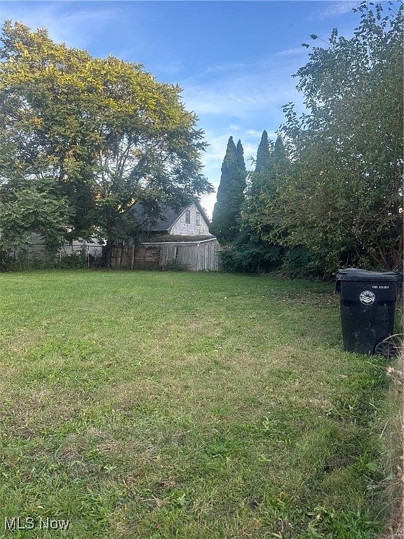 1610 Crestline Ave Cleveland, OH 44109 - Thumbnail 4