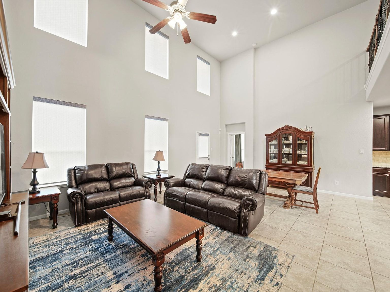 2725 Merlin Ln Pearland, TX 77581 - Thumbnail 4