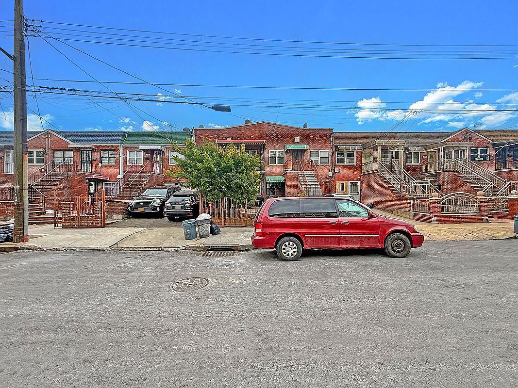 1054 E 100th St Brooklyn, NY 11236 - Thumbnail 4