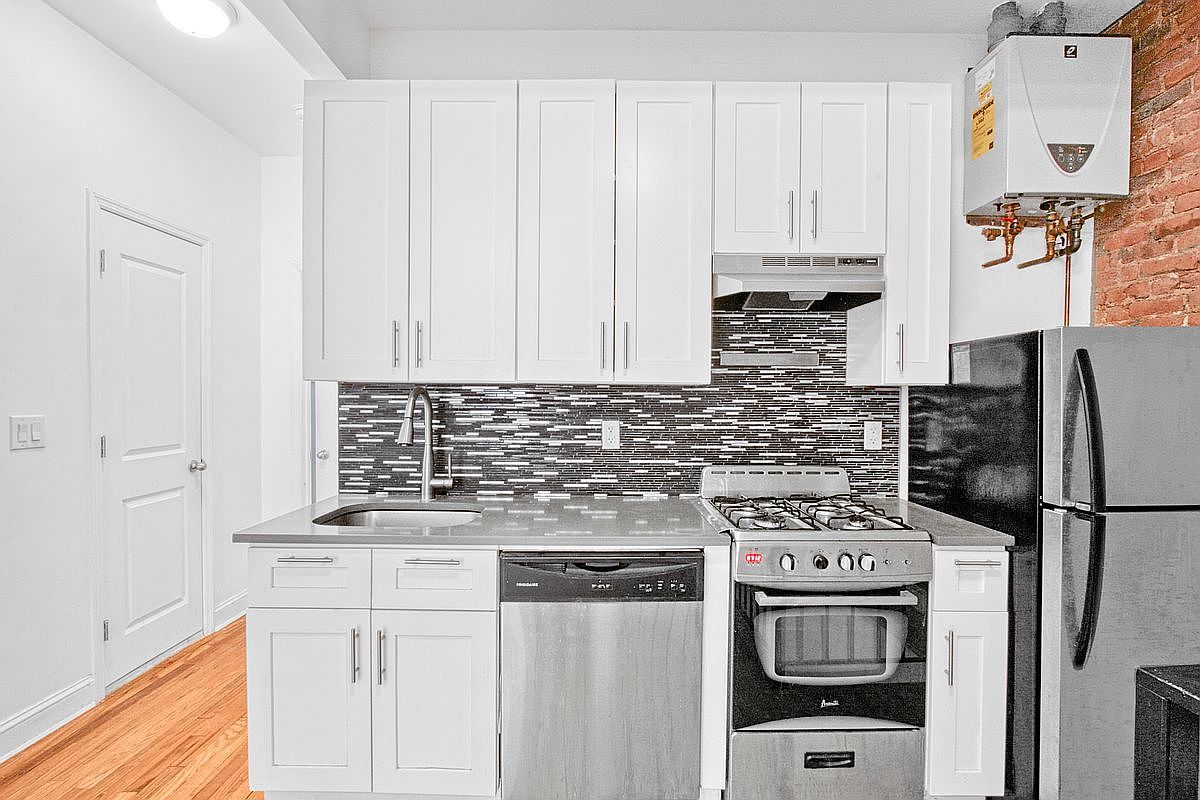 907 Jefferson Ave Brooklyn, NY 11221 - Thumbnail 4
