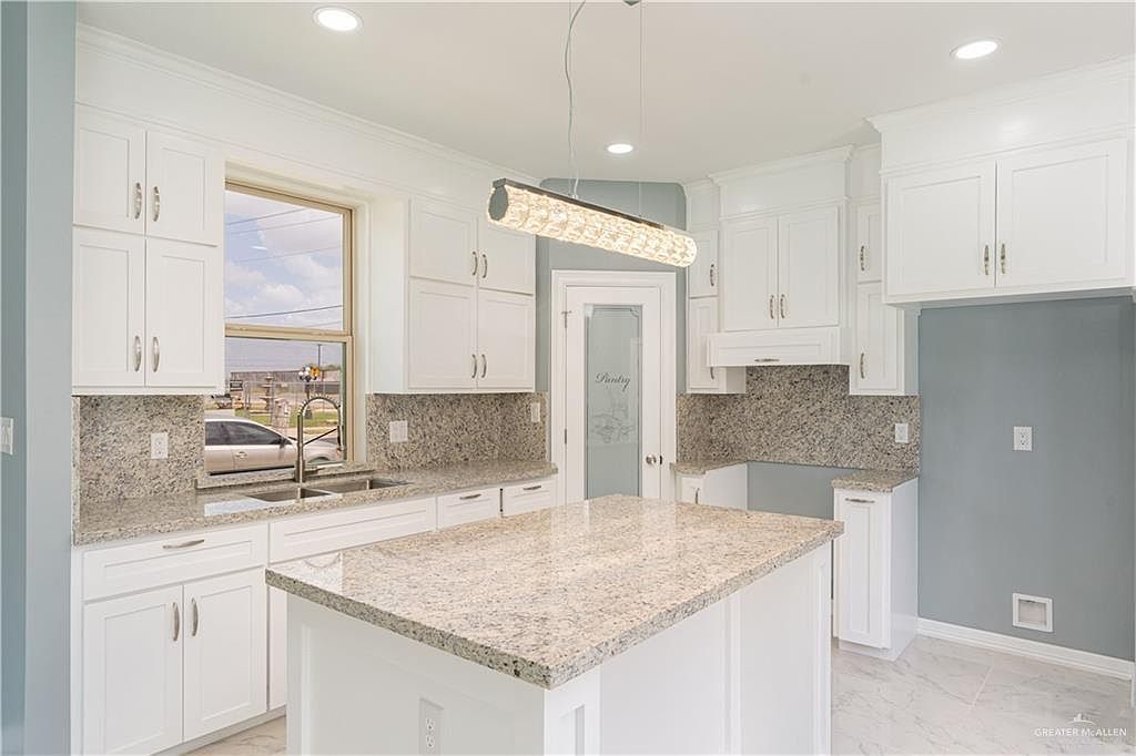 1508 W Villa St Pharr, TX 78577 - Thumbnail 4