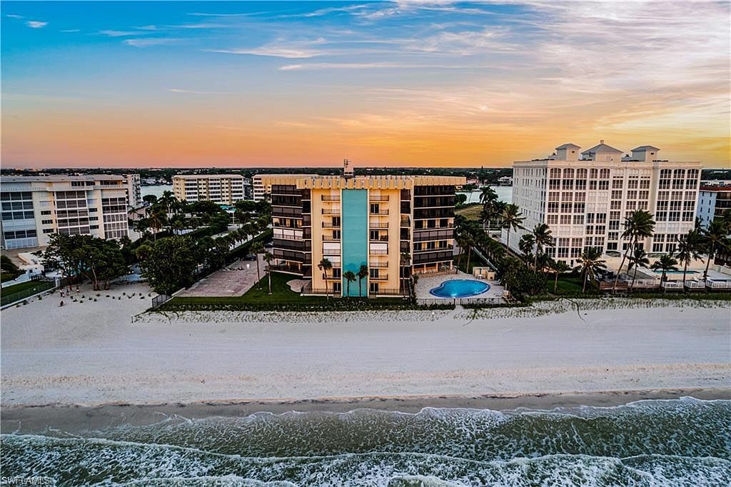 3399 Gulf Shore Blvd N #PENTHOUSE Naples, FL 34103 - Thumbnail 4