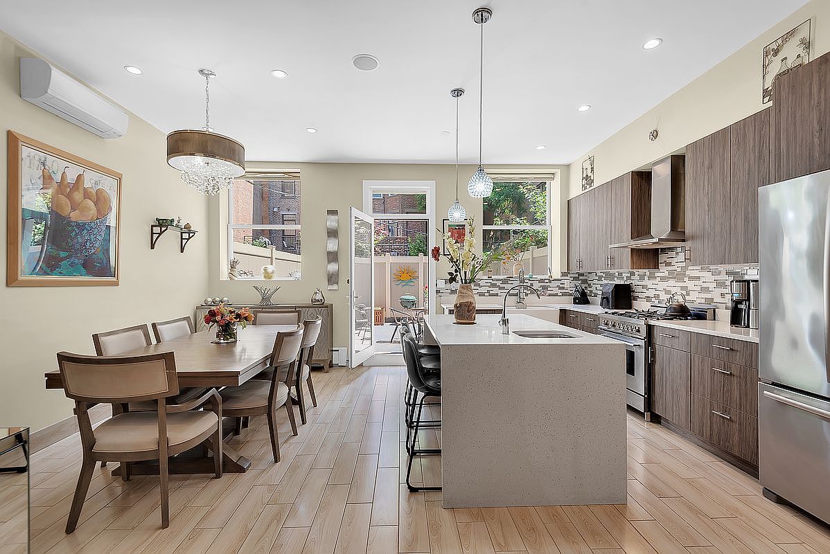 459 Vanderbilt Ave Brooklyn, NY 11238 - Thumbnail 4