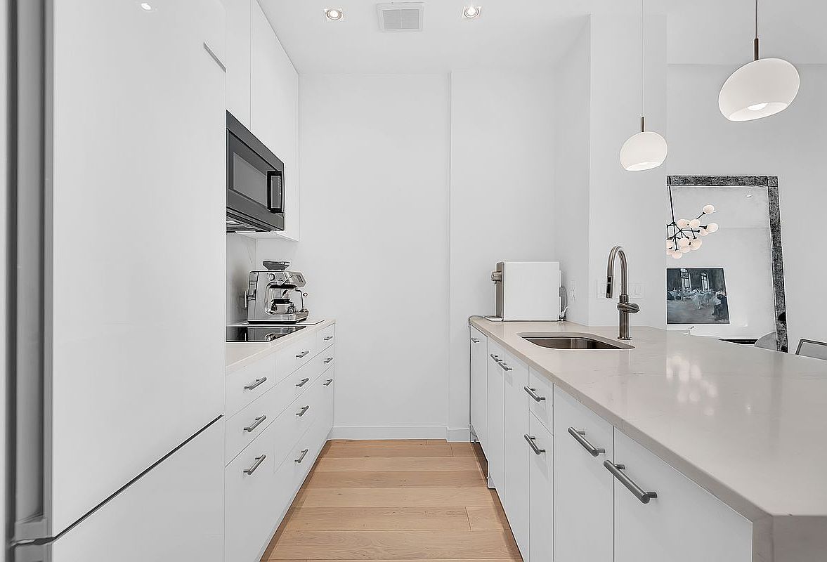 215 W 95th St New York, NY 10025 - Thumbnail 4