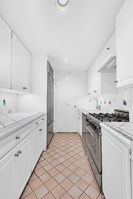 60 Sutton Pl S #12AS New York, NY 10022 - Thumbnail 4