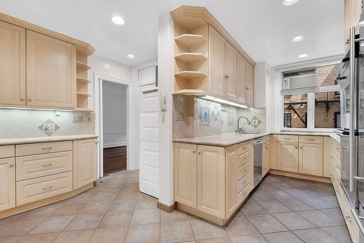 410 E 57th St APT 5A New York, NY 10022 - Thumbnail 4
