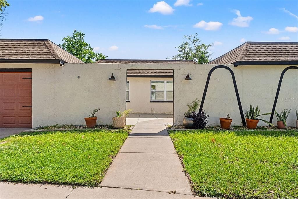 9820 Pocono St Port Richey, FL 34668 - Thumbnail 4