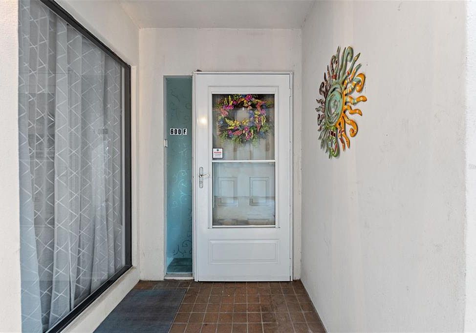 300 S Florida Ave APT 600F Tarpon Springs, FL 34689 - Thumbnail 4