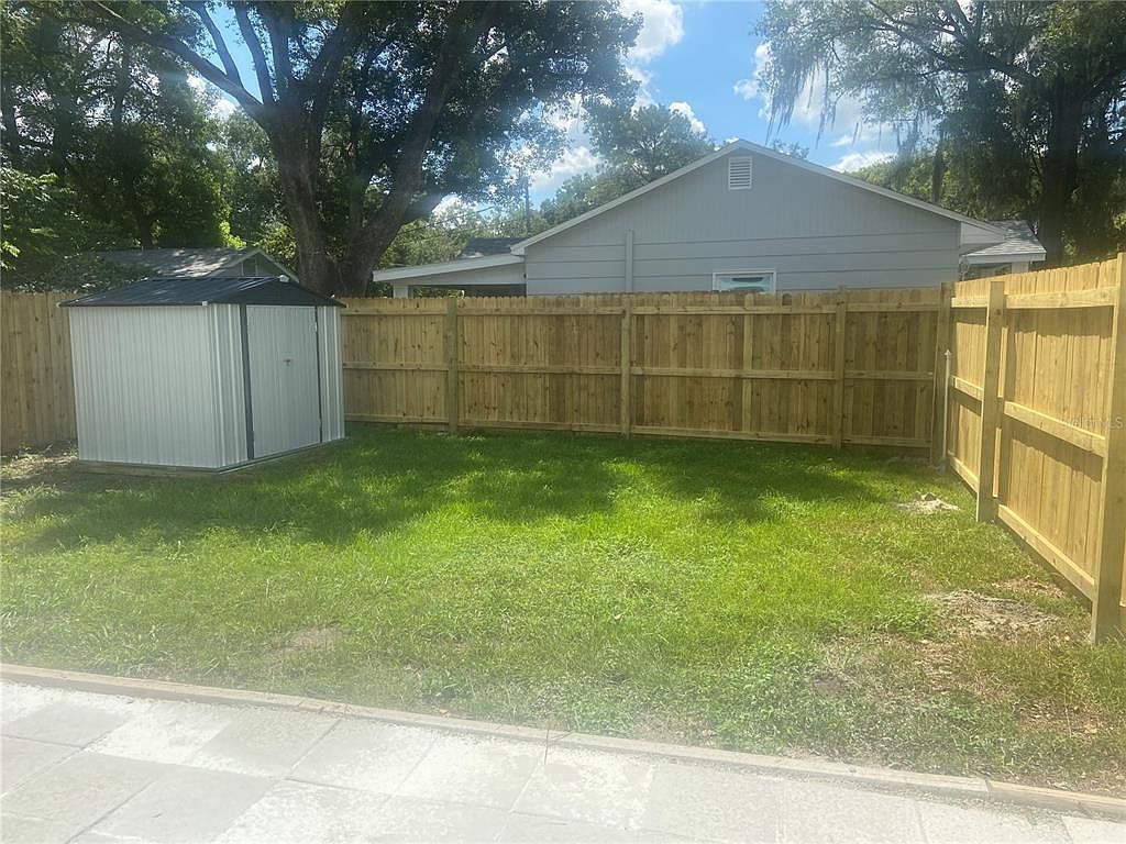 5612 16th St Zephyrhills, FL 33542 - Thumbnail 4