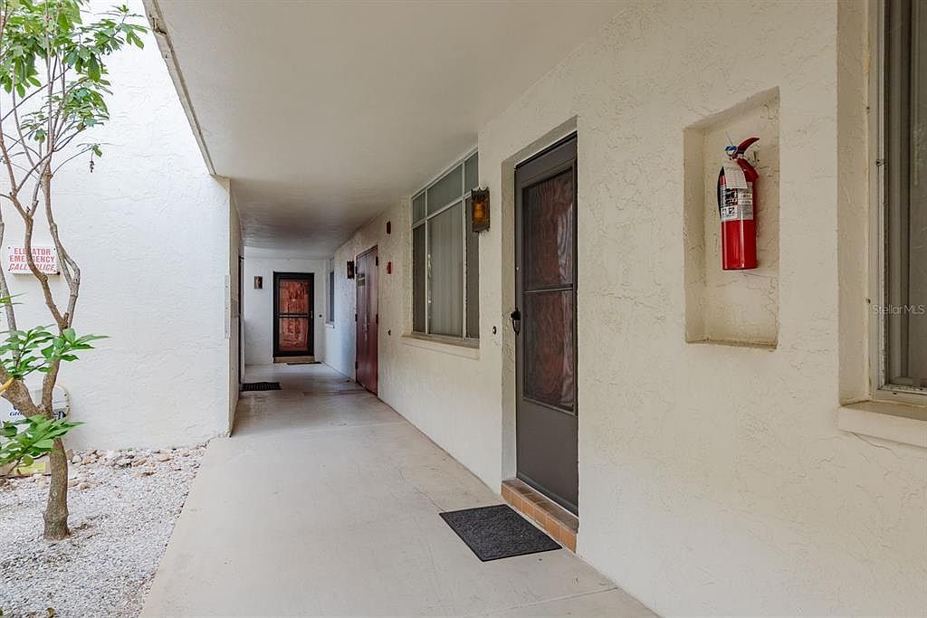 2630 Pearce Dr UNIT 102 Clearwater, FL 33764 - Thumbnail 4