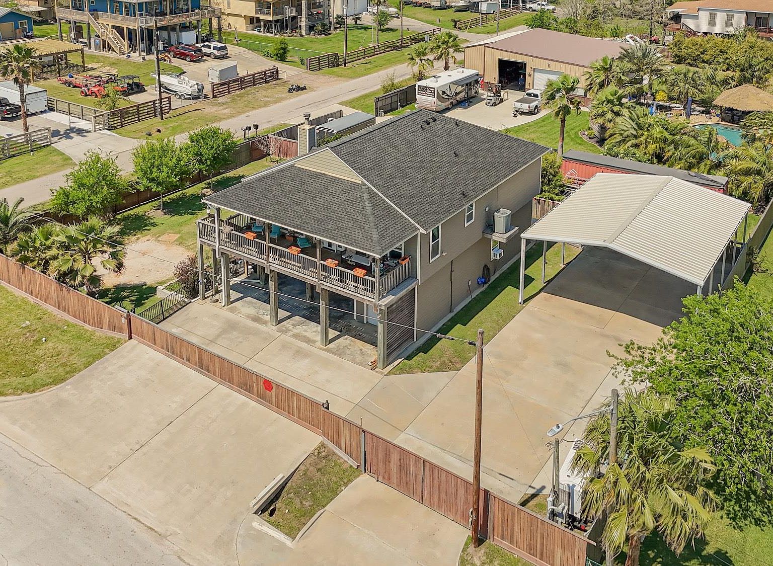 939 8th St San Leon, TX 77539 - Thumbnail 4