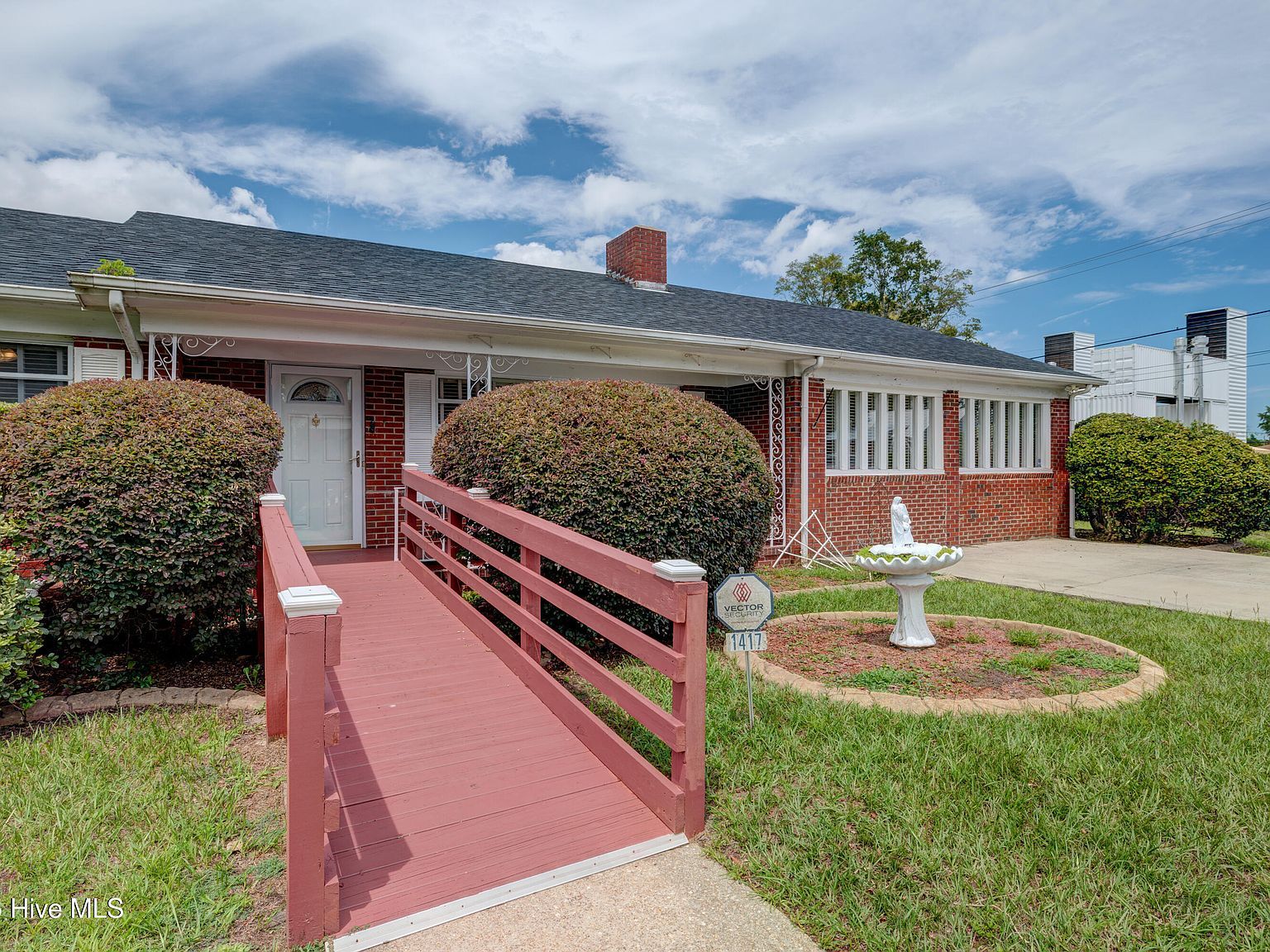 1417 Queen St Wilmington, NC 28401 - Thumbnail 4