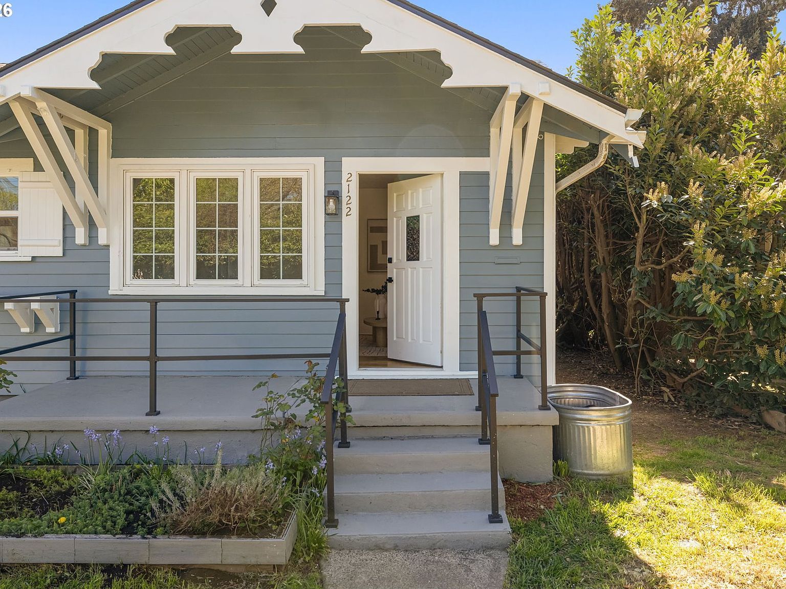 2122 SE Ellis St Portland, OR 97202 - Thumbnail 4