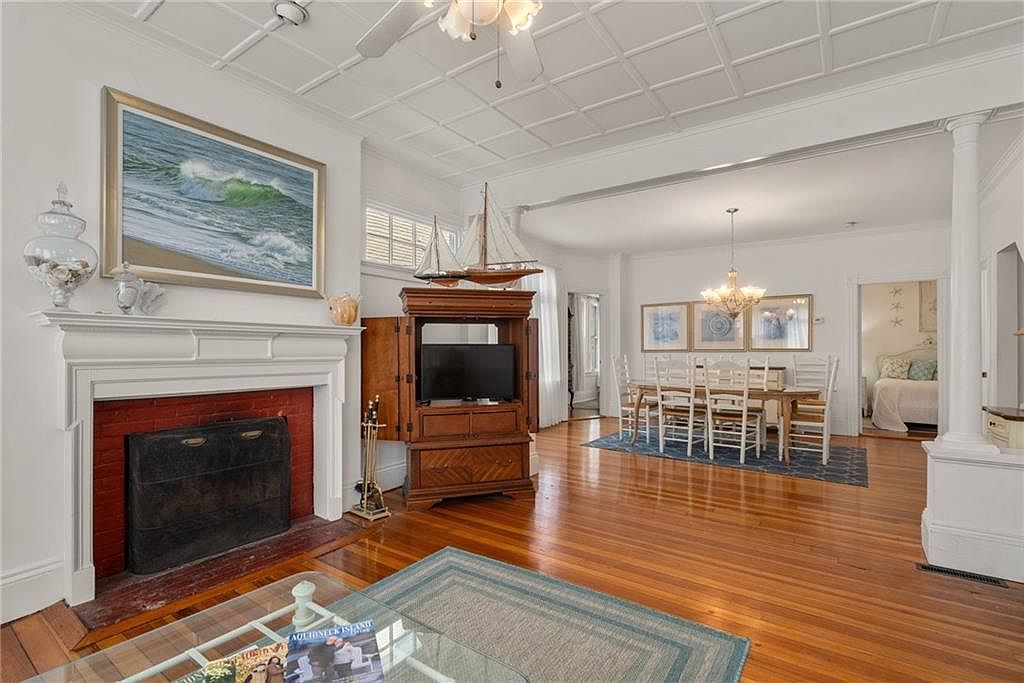 34 Bull St Newport, RI 02840 - Thumbnail 4