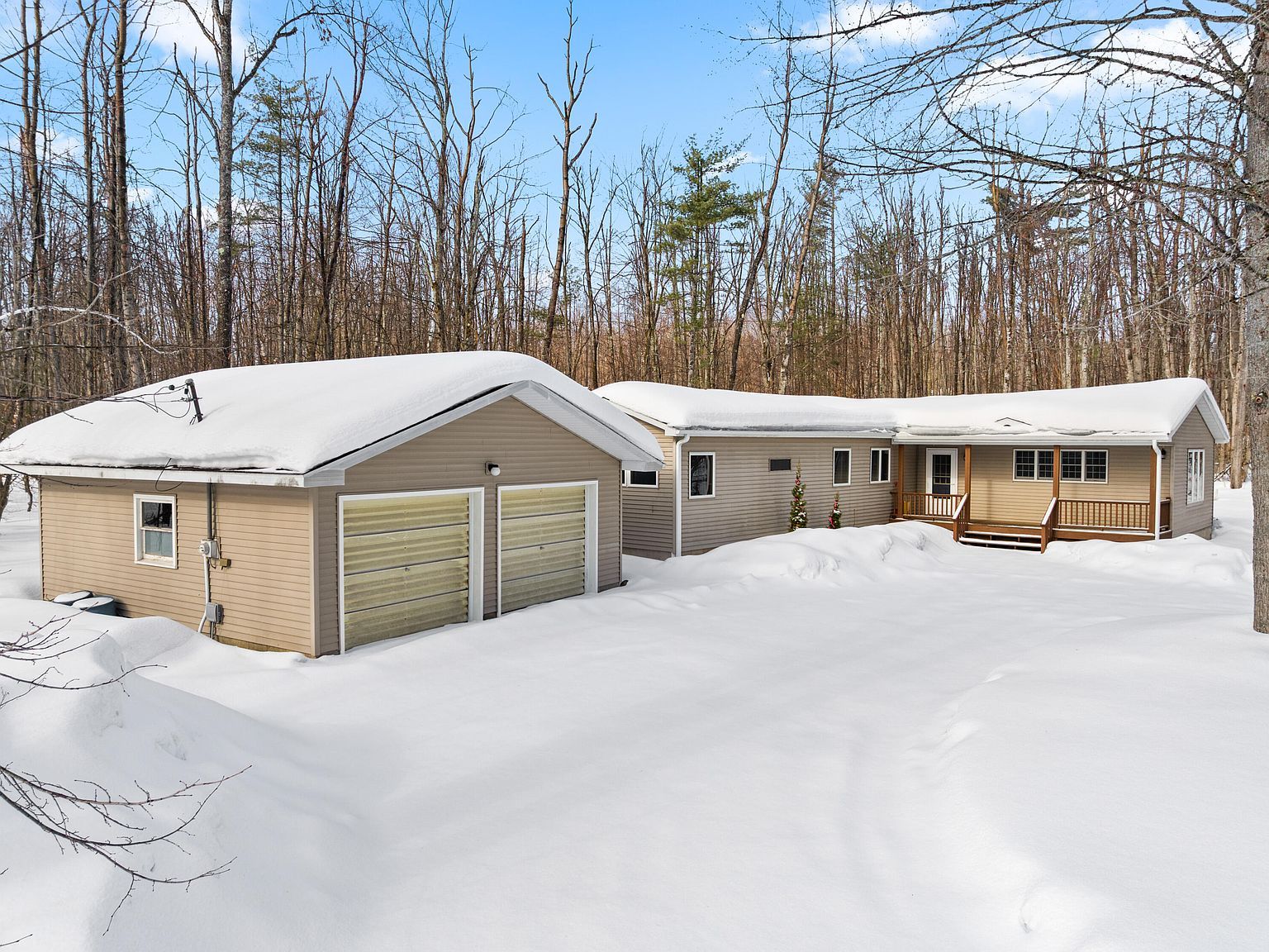 4196 E Vail Ln Gaylord, MI 49735 - Thumbnail 4