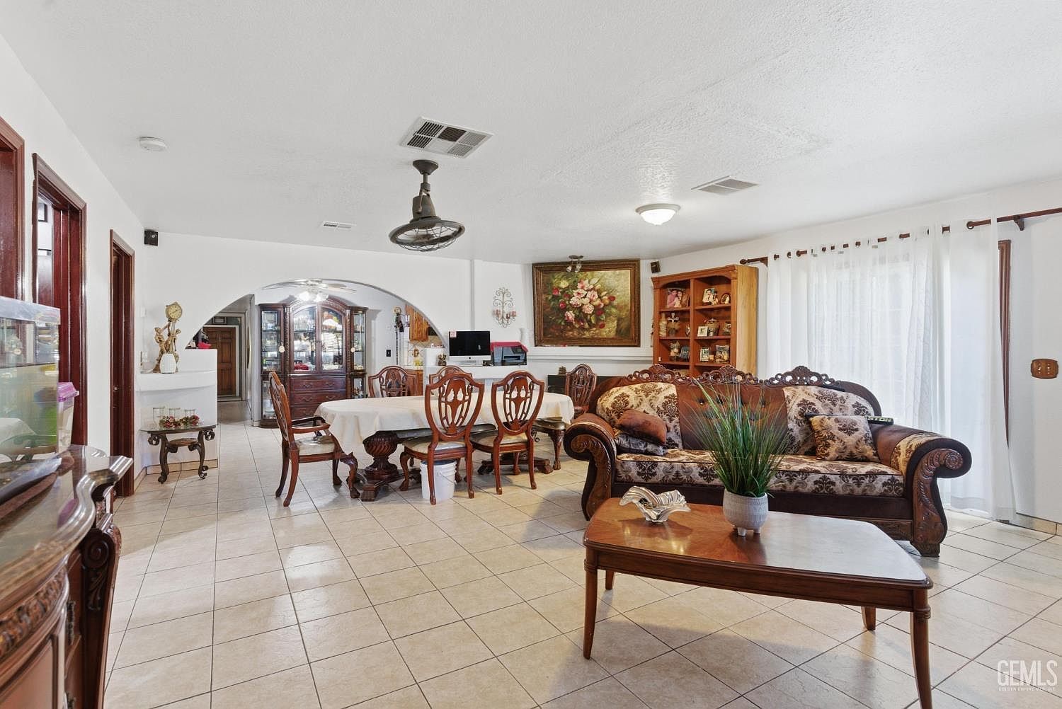 381 B St Arvin, CA 93203 - Thumbnail 4