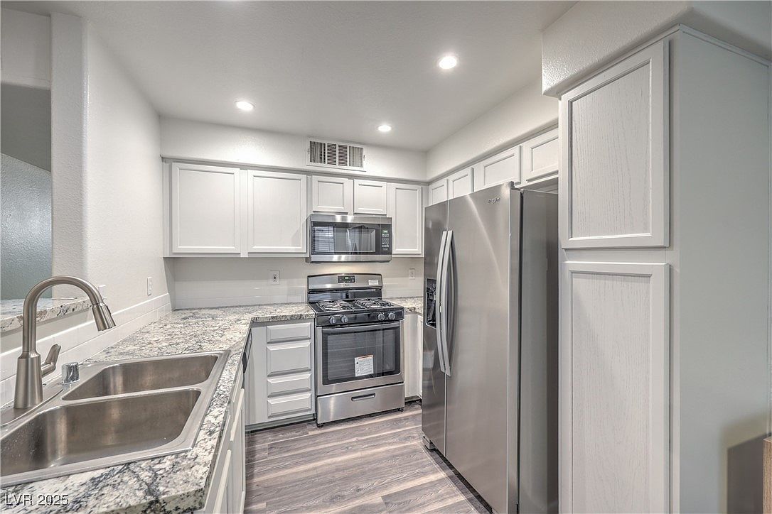 3058 Tarpon Dr UNIT 103 Las Vegas, NV 89120 - Thumbnail 4