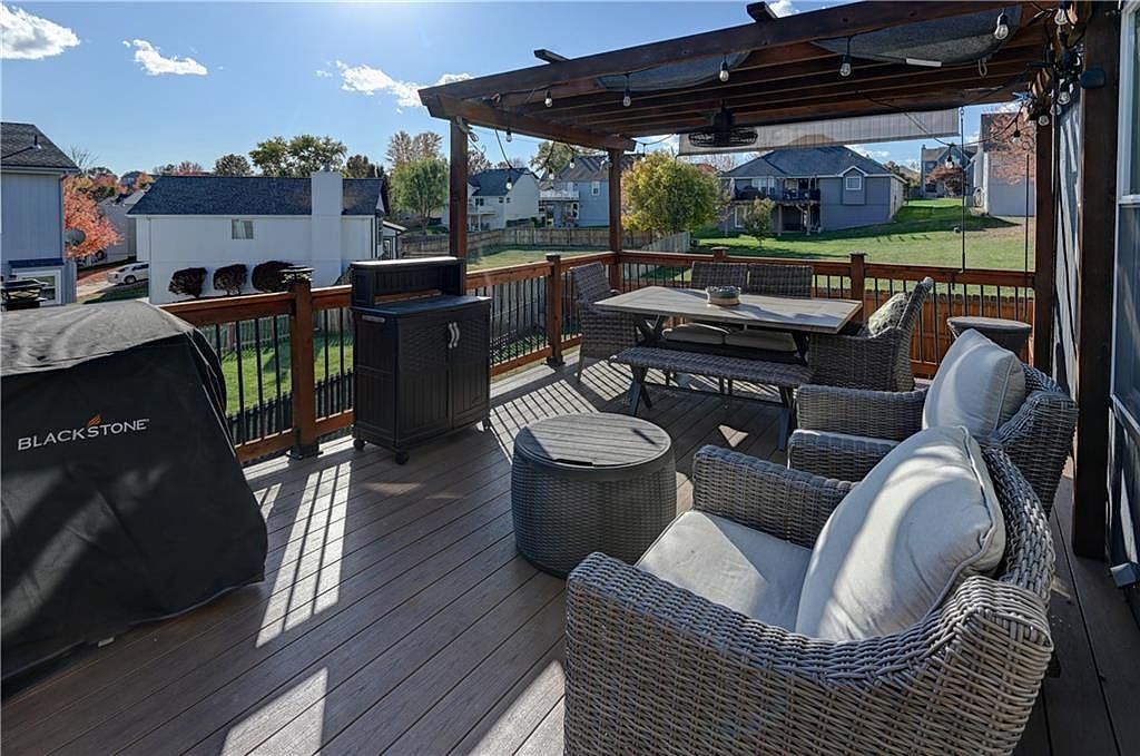 1005 NE Scenic Ct Lees Summit, MO 64064 - Thumbnail 4