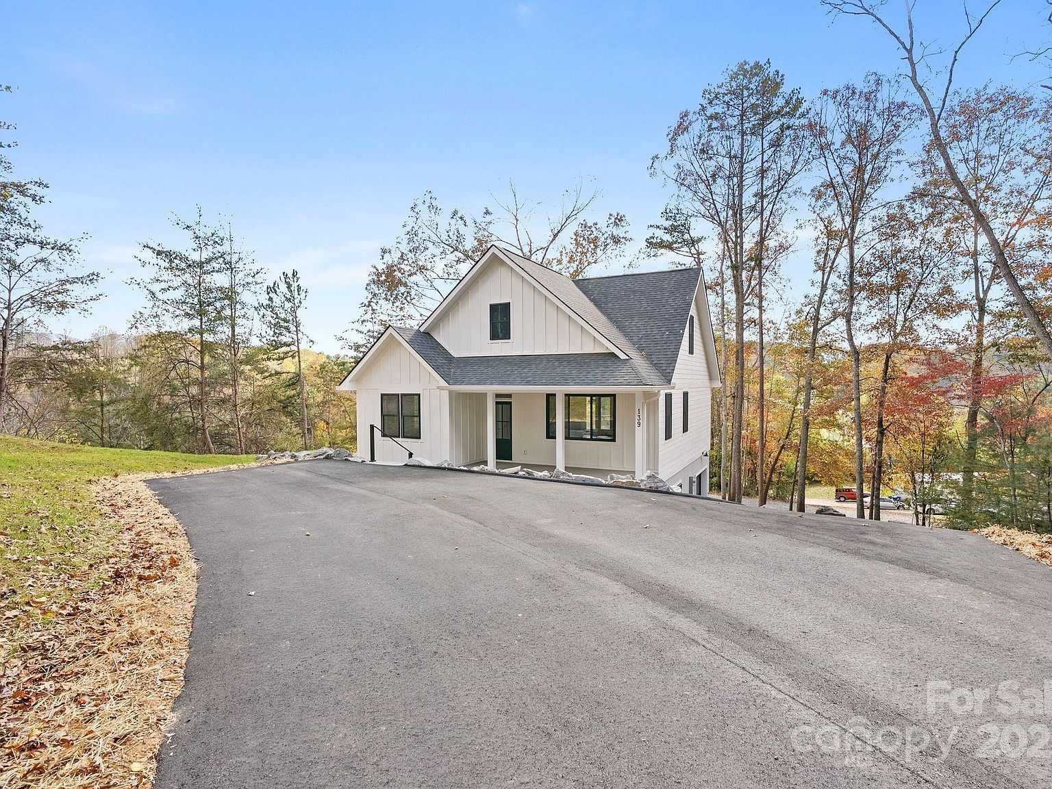 139 Courtney Ln Candler, NC 28715 - Thumbnail 4