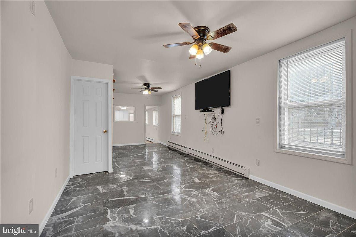 2882 Emerald St Philadelphia, PA 19134 - Thumbnail 4