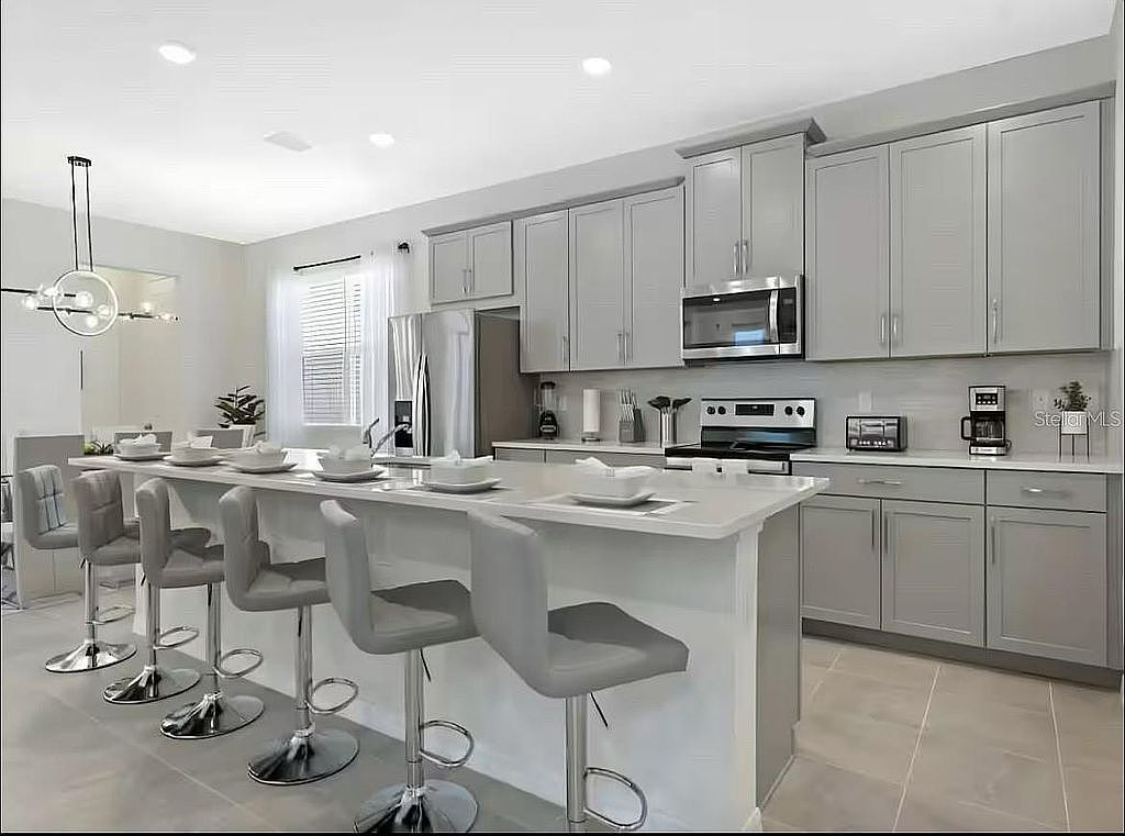 1929 Tropical Palms Cir Kissimmee, FL 34747 - Thumbnail 4