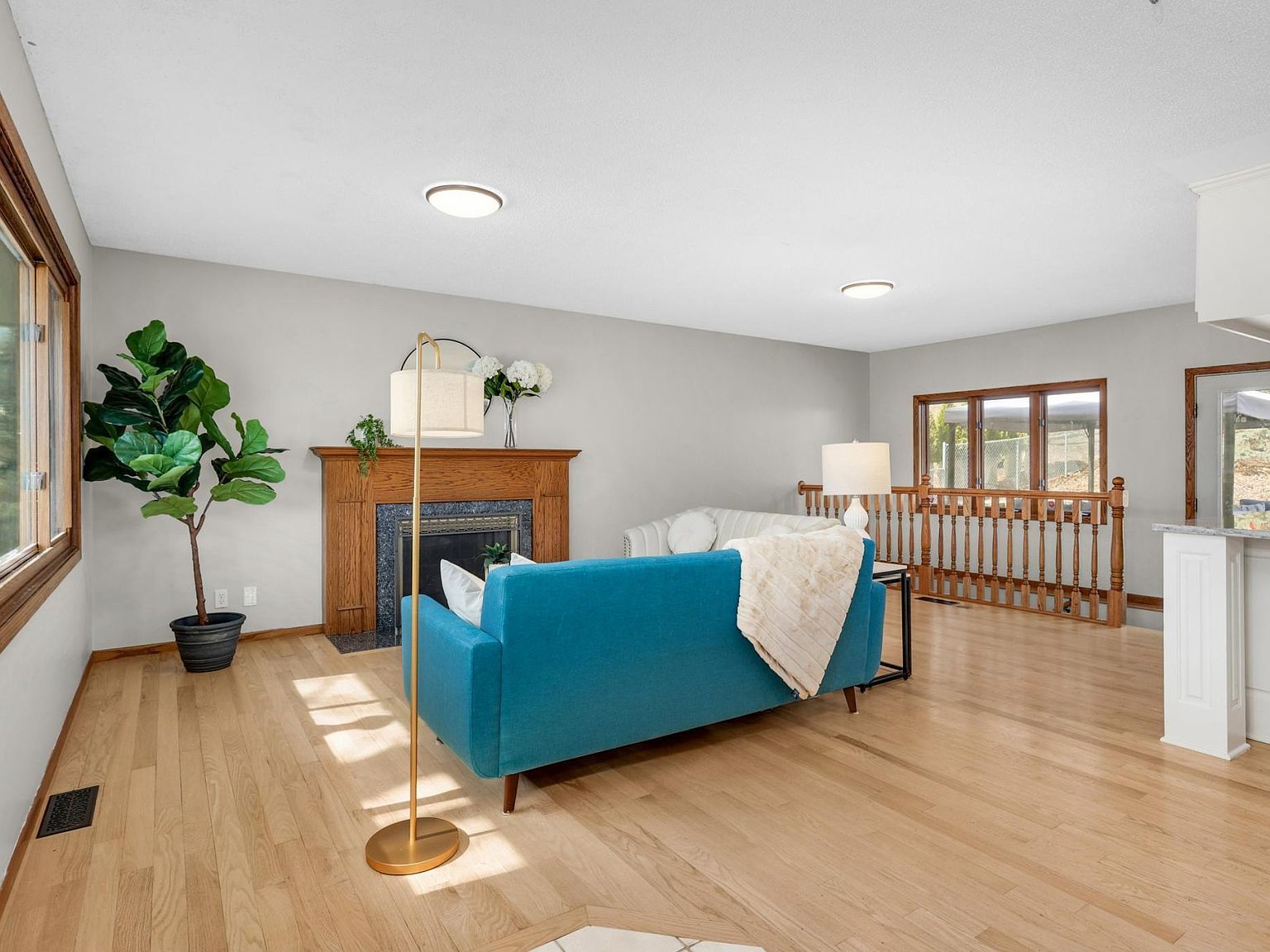 5124 Heritage Hills Dr Bloomington, MN 55437 - Thumbnail 4