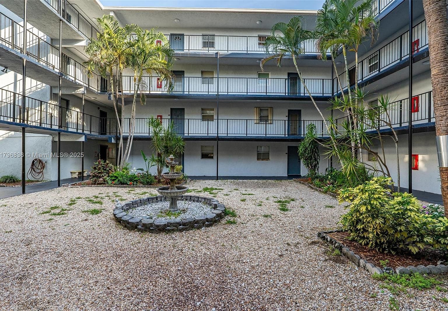 2860 Somerset Dr APT 101K Fort Lauderdale, FL 33311 - Thumbnail 4