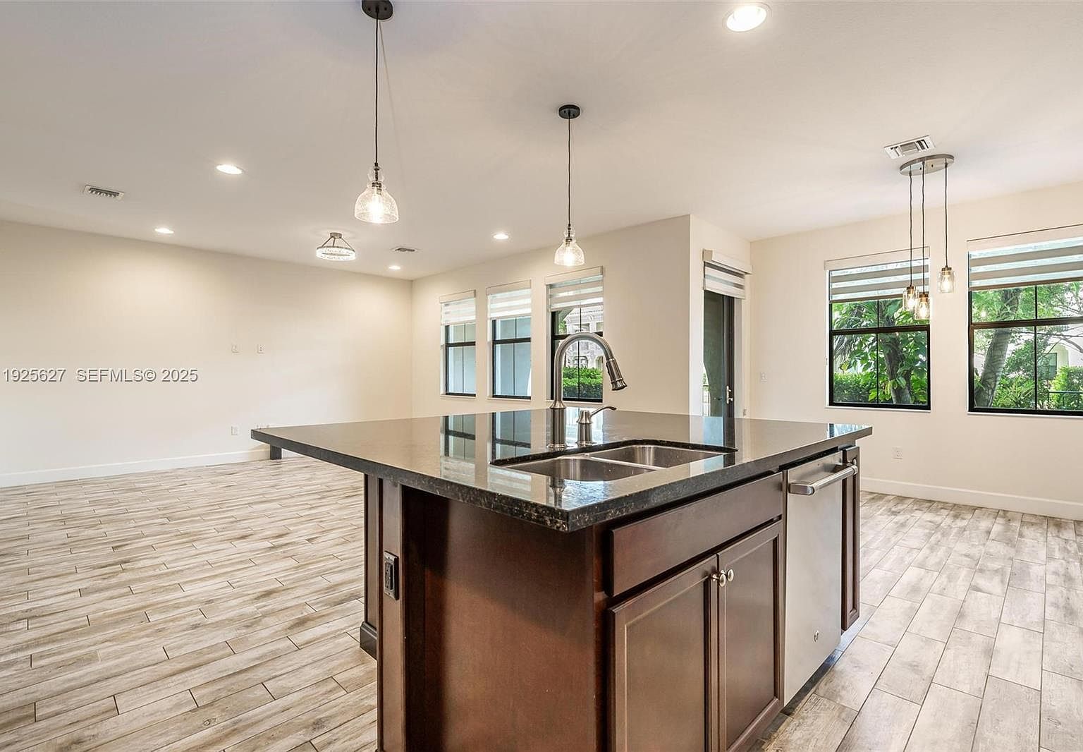 3155 NW 124th Way Fort Lauderdale, FL 33323 - Thumbnail 4