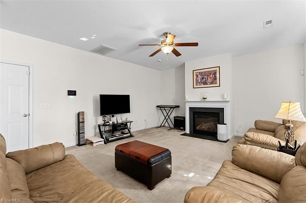 6804 Championship Dr Whitsett, NC 27377 - Thumbnail 4