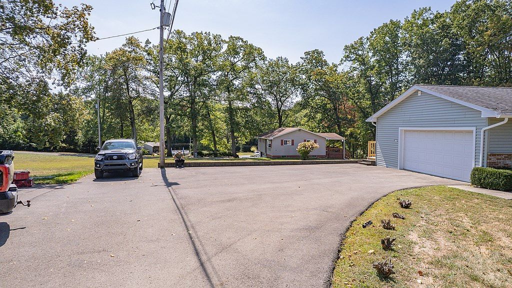 208 Corbett St Clarion, PA 16214 - Thumbnail 4