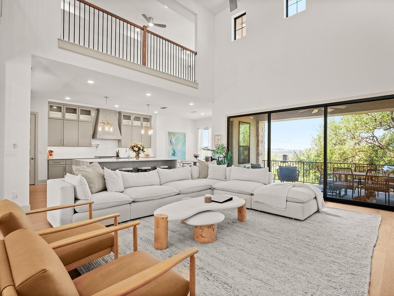 900 Bristol Creek Bnd Lakeway, TX 78738 - Thumbnail 4