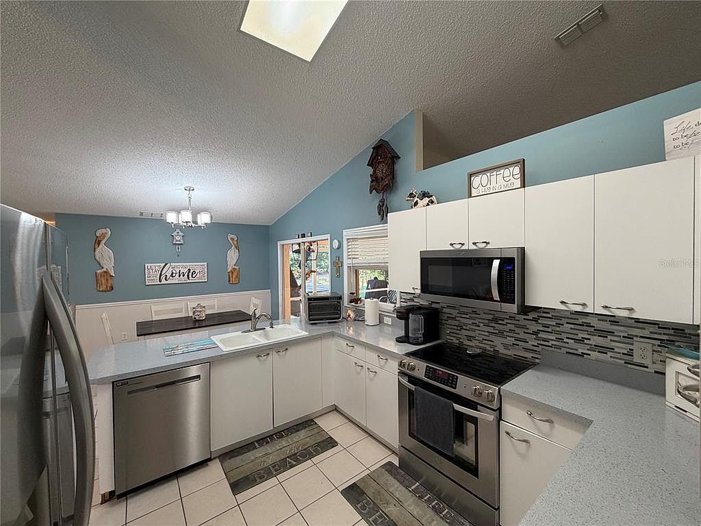 6005 Promenade Ct Bradenton, FL 34203 - Thumbnail 4