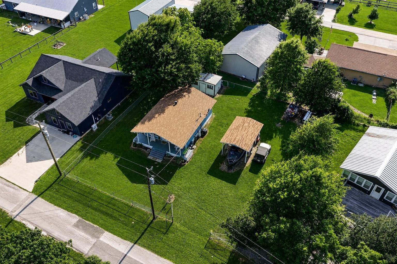 124 4th Ave Onalaska, TX 77360 - Thumbnail 4