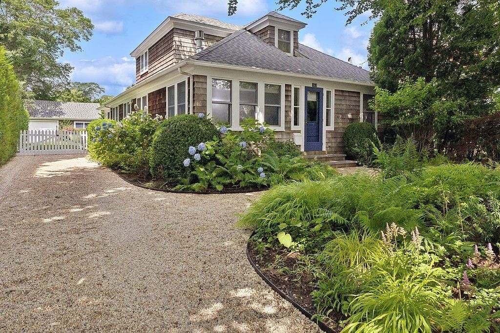 163 Halsey St Southampton, NY 11968 - Thumbnail 4