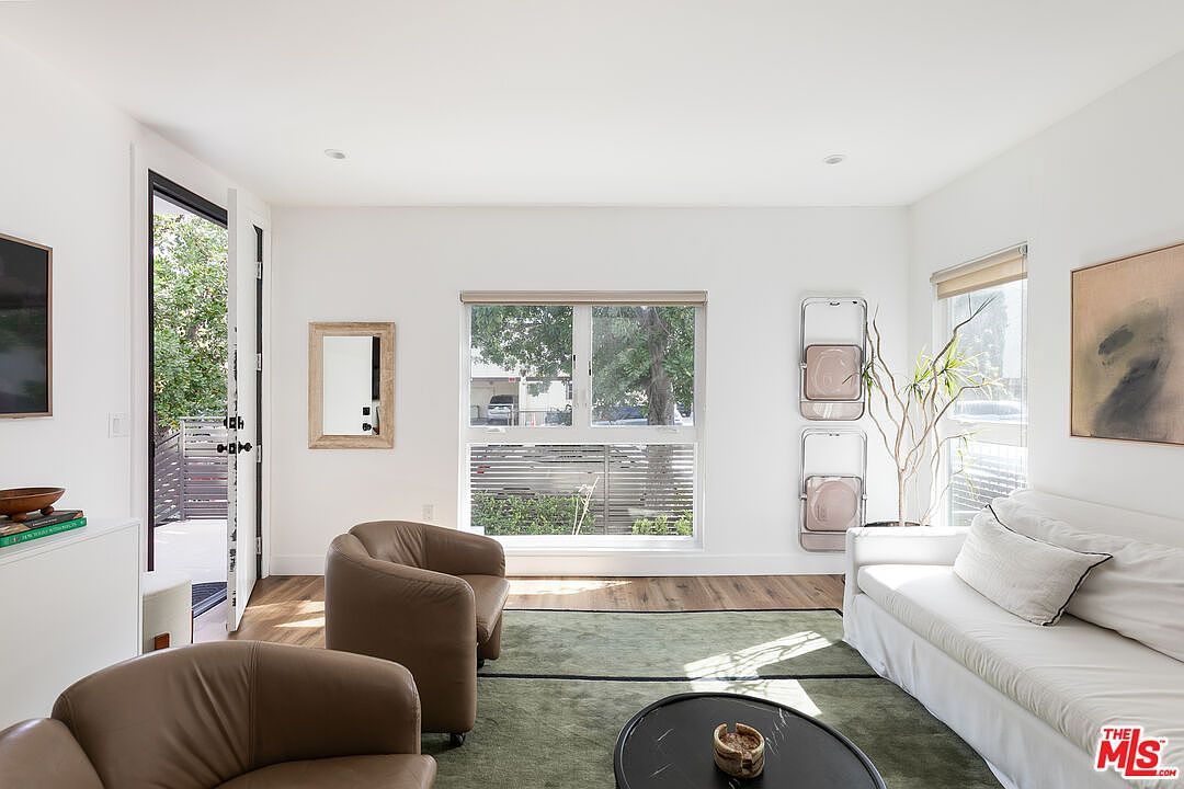 249 N Bonnie Brae St APT 1 Los Angeles, CA 90026 - Thumbnail 4