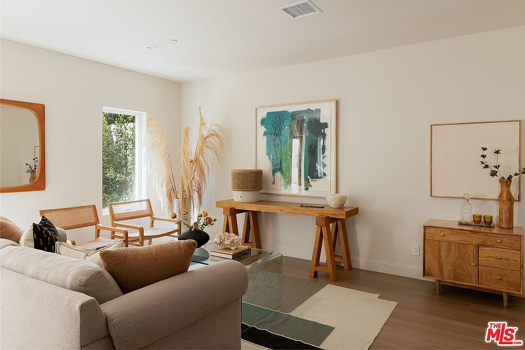 931 S Sycamore Ave Los Angeles, CA 90036 - Thumbnail 4