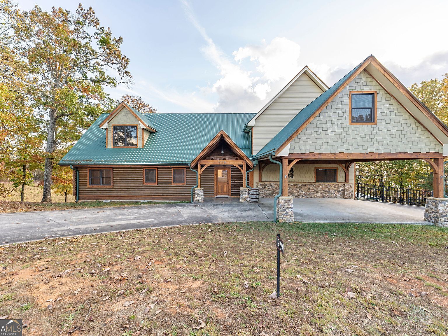929 Hickory Nut Mountain Rd Clarkesville, GA 30523 - Thumbnail 4