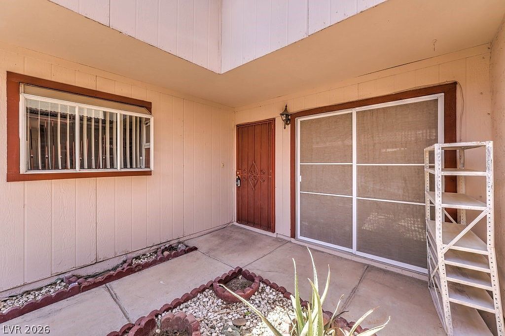 425 N Lamb Blvd APT A Las Vegas, NV 89110 - Thumbnail 4