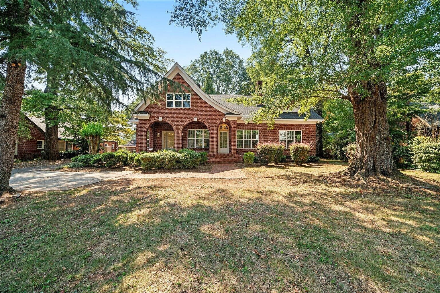 703 W Walnut Ave Dalton, GA 30720 - Thumbnail 4