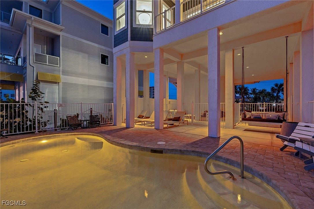 70 Avenue E Fort Myers Beach, FL 33931 - Thumbnail 4