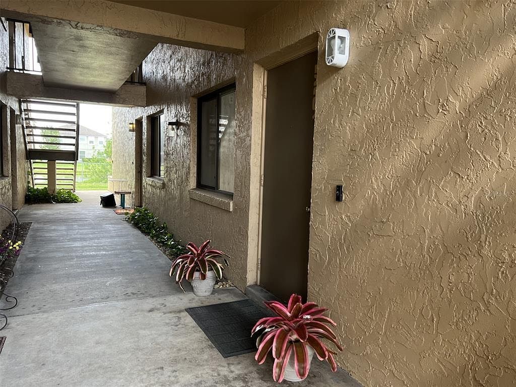 5201 Vineland Rd #A112 Orlando, FL 32811 - Thumbnail 4