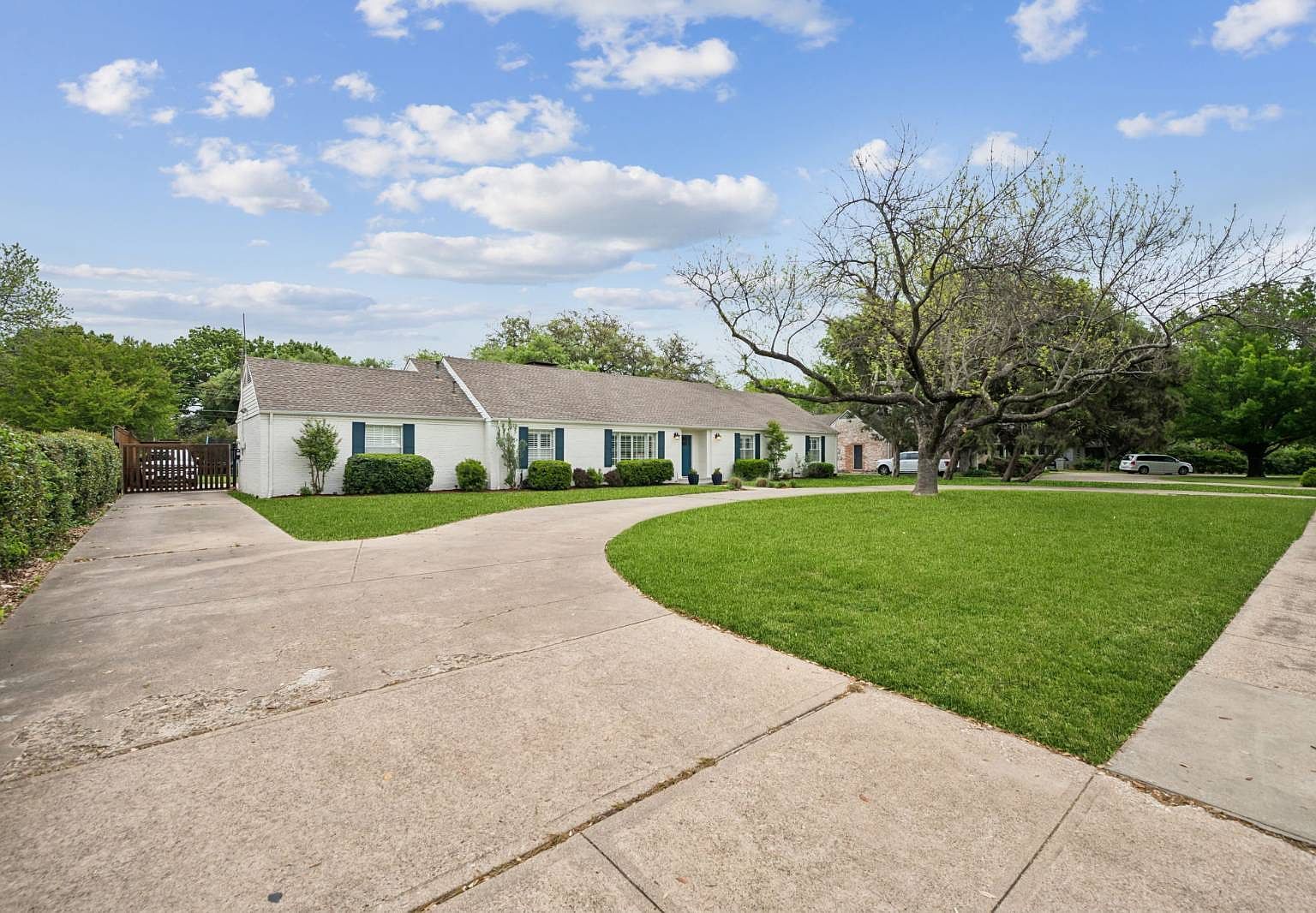 4929 Forest Ln Dallas, TX 75244 - Thumbnail 4