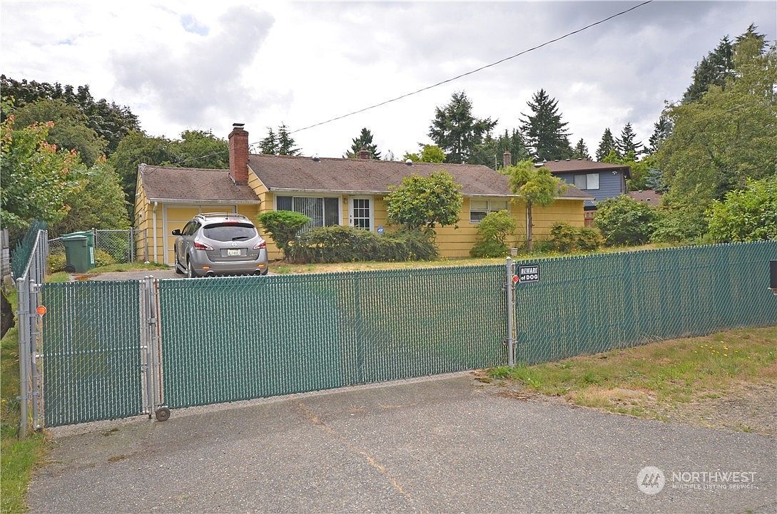 13053 Roosevelt Way NE Seattle, WA 98125 - Thumbnail 4