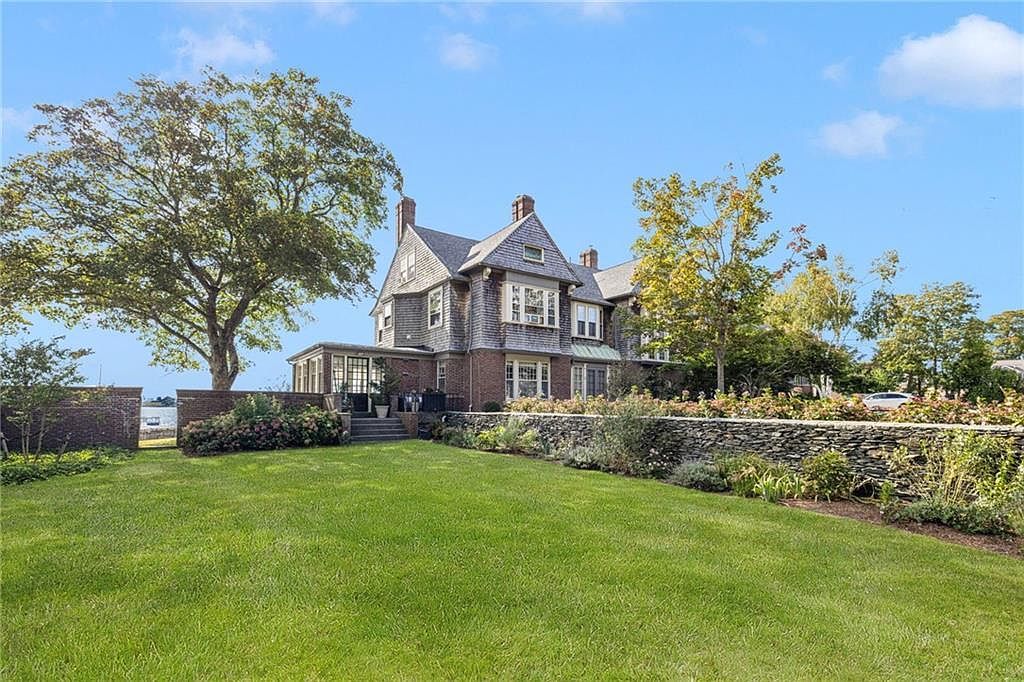 221 Hope St UNIT 2 Bristol, RI 02809 - Thumbnail 4