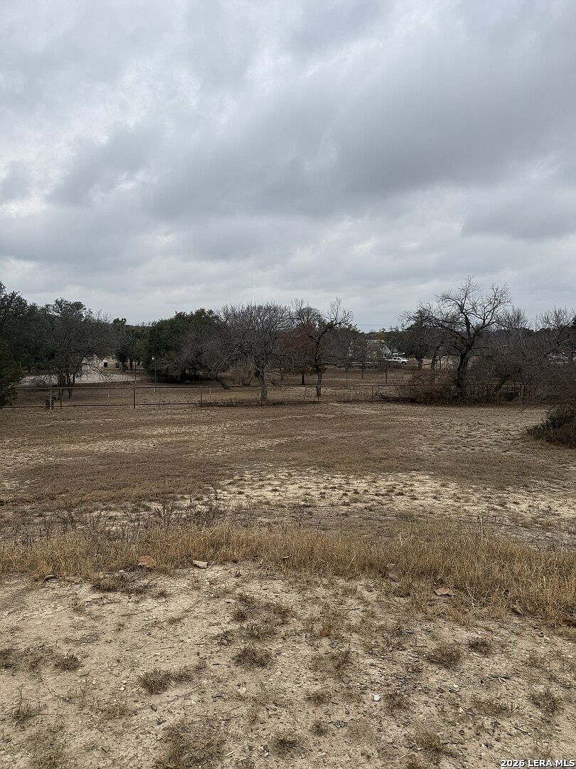 282 Strasbourg St #12 Castroville, TX 78009 - Thumbnail 4