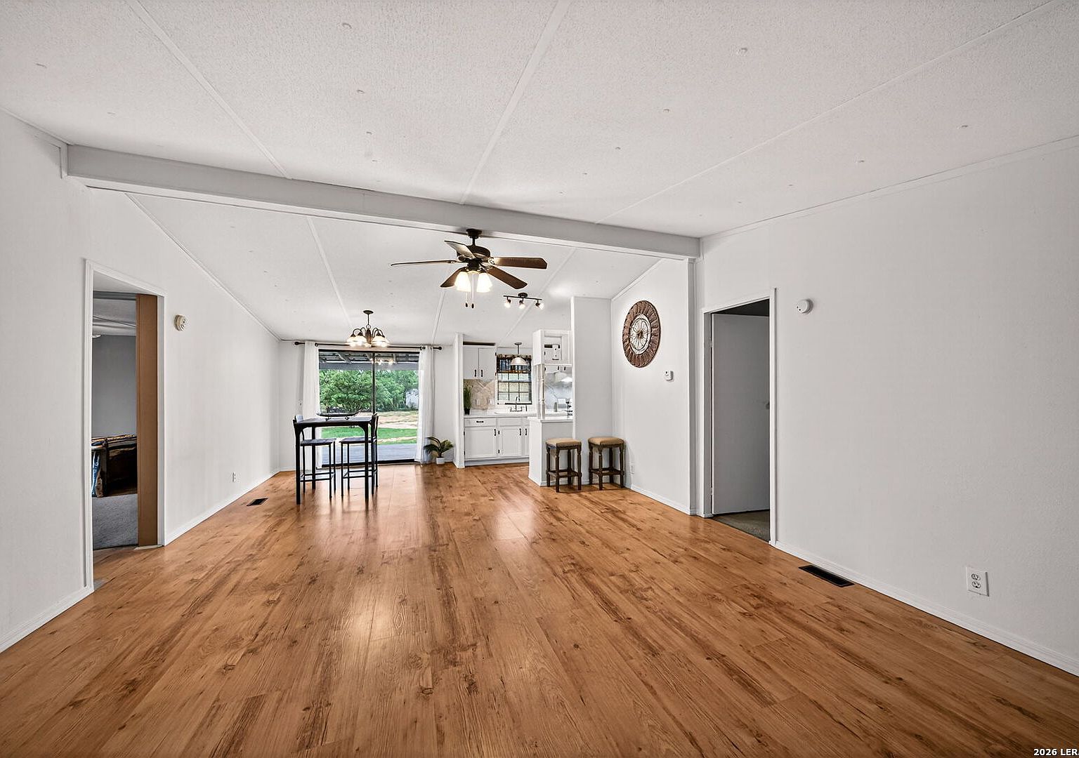 147 County Road 6841 Lytle, TX 78052 - Thumbnail 4