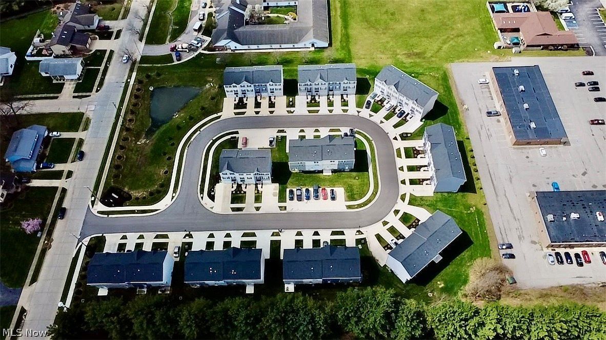 114 Slate Ridge Dr #9 Barberton, OH 44203 - Thumbnail 4