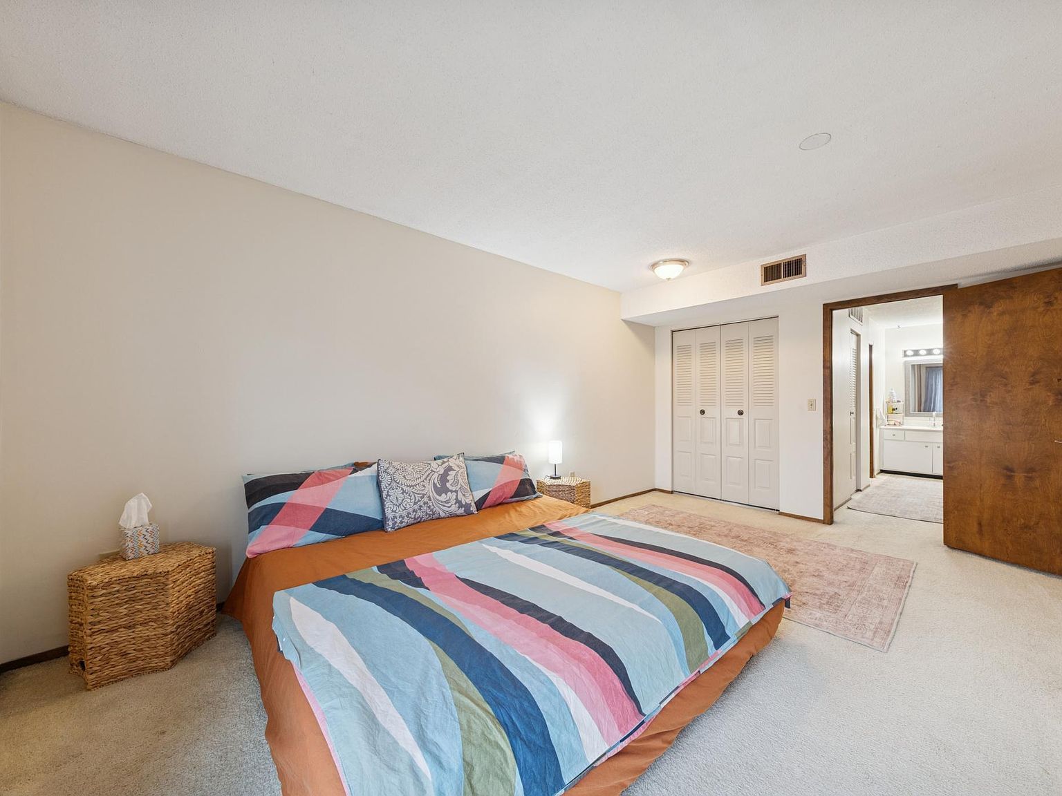 7510 Cahill Rd APT 317B Edina, MN 55439 - Thumbnail 4